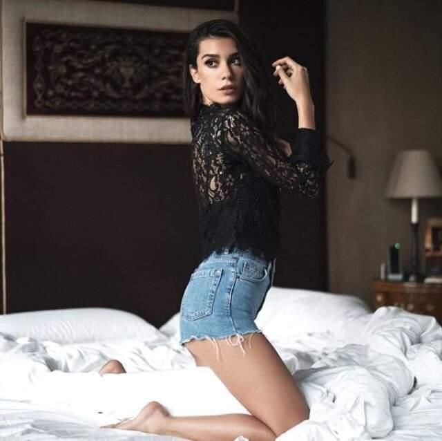 Burcu Kıratlı Kimdir?