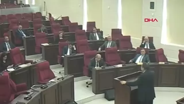Dha Dış - KKTC'de Memur Maaşlarını Ödemek İçin İş İnsanından Alınan 'avans' Tartışma Yarattı Dha Dış - KKTC'de Memur Maaşlarını Ödemek İçin İş İnsanından Alınan 'avans' Tartışma Yarattı