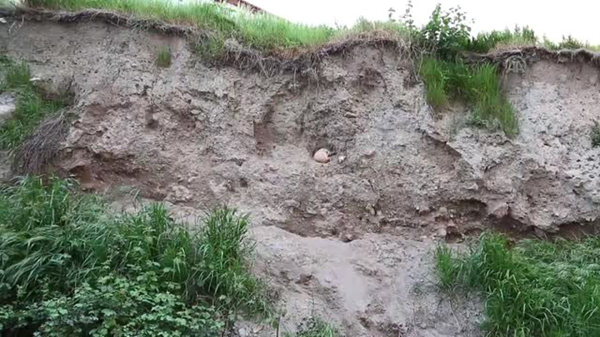 Göçük Oluşan Yerden İnsan Kemikleri Çıktı