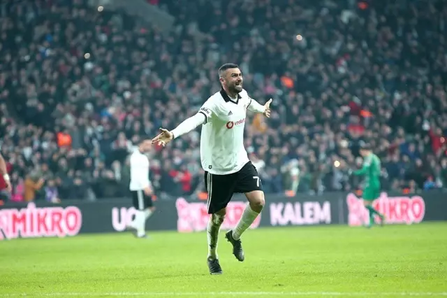 Mart'ta En Çok Beşiktaş, Burak Yılmaz ve Şenol Güneş Konuşuldu Mart'ta En Çok Beşiktaş, Burak Yılmaz ve Şenol Güneş Konuşuldu