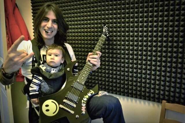 Ünlü Gitarist ve Şarkıcı Metin Türkcan, 'Eşim Başkasından Hamile Kaldı' Diyerek Dava Açtı!