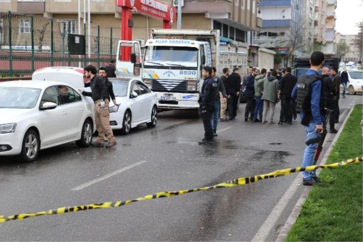 Diyarbakır'da Et ve Süt Kurumu Binasına El Yapımı Patlayıcıyla Saldırı