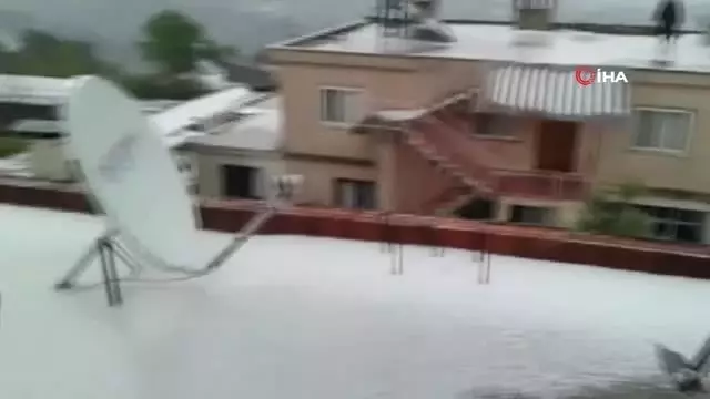 Erdemli'yi Dolu Vurdu Erdemli'yi Dolu Vurdu