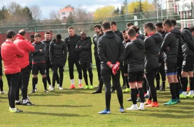 Eskişehirpor Ateş Hattından Uzaklaşmak İstiyor Eskişehirpor Ateş Hattından Uzaklaşmak İstiyor