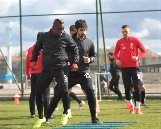 Eskişehirpor Ateş Hattından Uzaklaşmak İstiyor Eskişehirpor Ateş Hattından Uzaklaşmak İstiyor