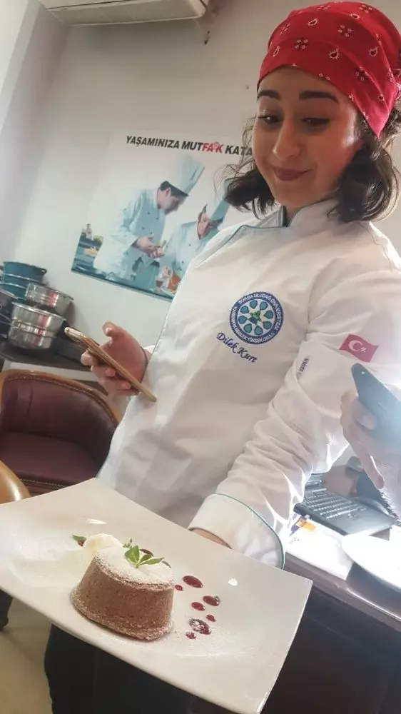 Salı) Mutfakta Üniversite ve Sanayi İş Birliği