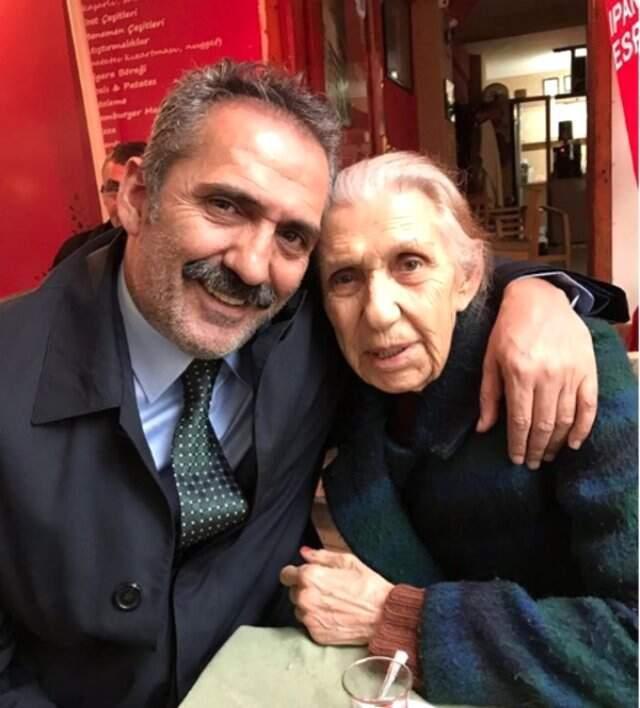 Ünlü Türkücü Yavuz Bingöl, Arkadaşına Tokat Attı