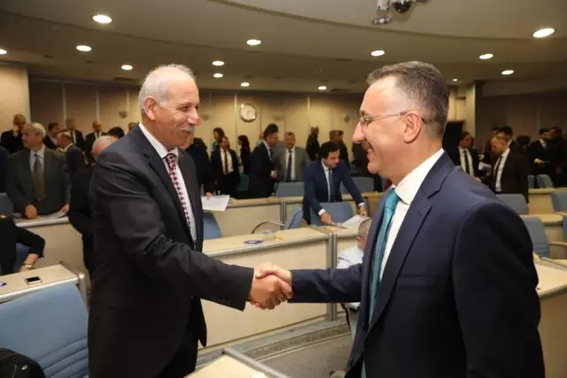 Adapazarı Belediyesinde Yeni Dönem İlk Meclis Toplantısı Adapazarı Belediyesinde Yeni Dönem İlk Meclis Toplantısı