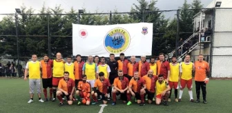 Galatasaray'ın Eski Futbolcuları Mahkumlarla Maç Yaptı