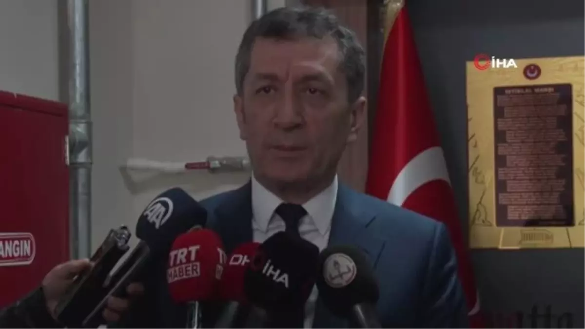Milli Eğitim Bakanı Selçuk: 'Mavi Balina ve Momo Oyun Değil Siber Saldırıdır'