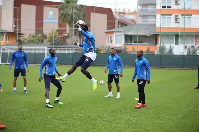 Papis Cisse: 'Gol Krallığında Hedefim veya Hırsım Söz Konusu Değil' Papis Cisse: 'Gol Krallığında Hedefim veya Hırsım Söz Konusu Değil'