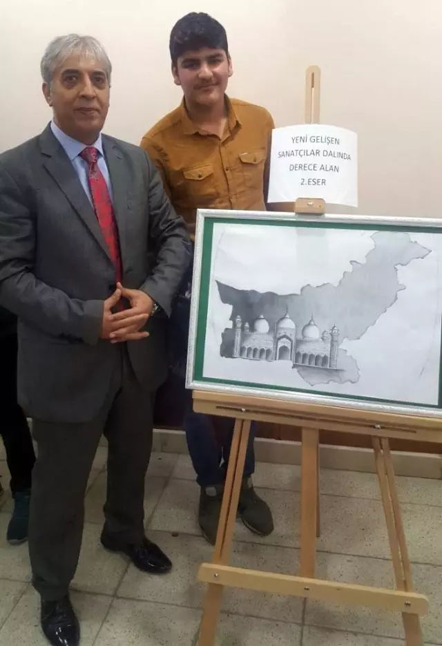 Ahlatlı Öğrenci Resim Yarışmasında İkinci Oldu Ahlatlı Öğrenci Resim Yarışmasında İkinci Oldu