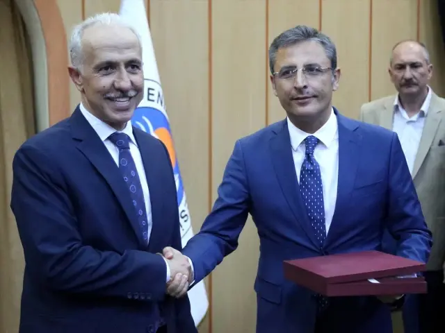 Akdeniz Belediyesinde Devir Teslim