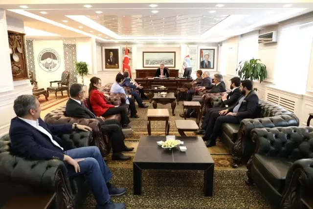Başkan Dr. Mustafa Palancıoğlu 'Saygılı, Nezaket ve Huzur İçerisinde Projelerimiz Yarıştı' Başkan Dr. Mustafa Palancıoğlu 'Saygılı, Nezaket ve Huzur İçerisinde Projelerimiz Yarıştı'