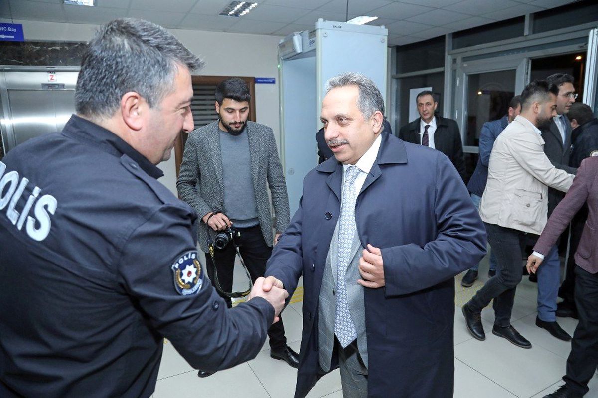 Başkan Yalçın'dan Nöbetteki Polislere Ziyaret