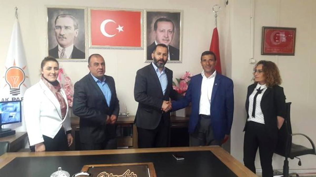 DSP'li Meclis Üyeleri AK Parti'ye Geçti