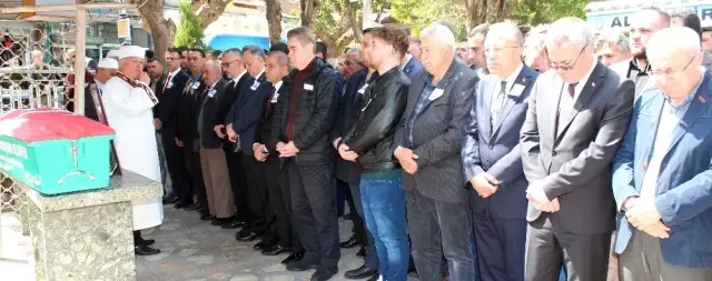 MHP'li Başkan Toprağa Verildi