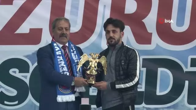 Prof. Dr. Hasan Türkez, Kocaeli'de Ödüle Layık Görüldü Prof. Dr. Hasan Türkez, Kocaeli'de Ödüle Layık Görüldü