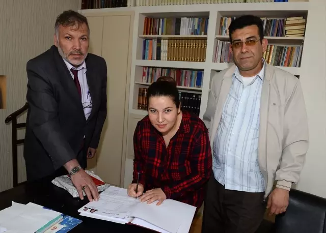 Uşak'ta Müftü İlk Kez Nikah Kıydı Uşak'ta Müftü İlk Kez Nikah Kıydı