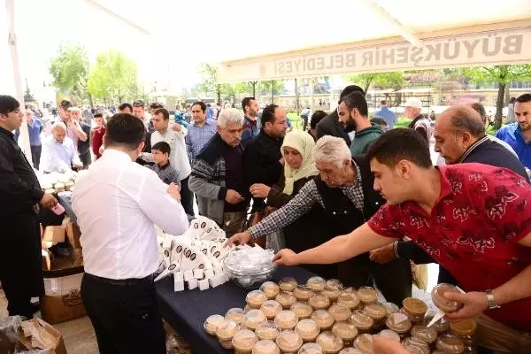 Adana'da Sakıp Sabancı'ya Mevlit Okutuldu