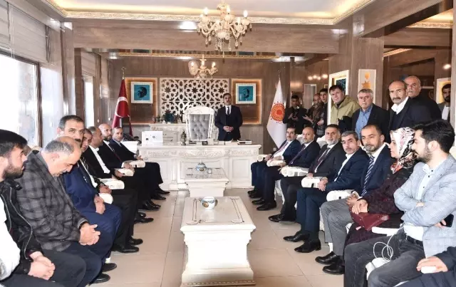 AK Parti'li Kiler: 'Ahlat, Bölgede Yıldızı Parlayan Bir İlçe Olacak' AK Parti'li Kiler: 'Ahlat, Bölgede Yıldızı Parlayan Bir İlçe Olacak'