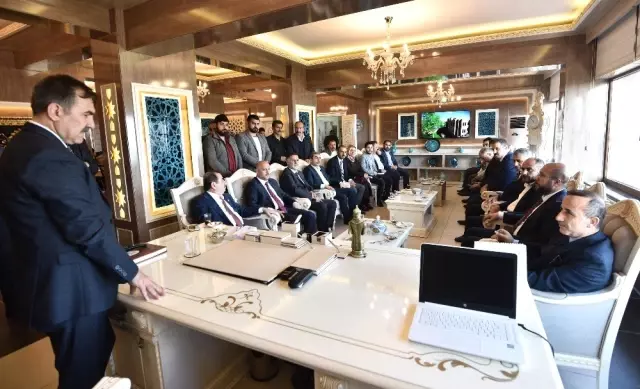 AK Parti'li Kiler: 'Ahlat, Bölgede Yıldızı Parlayan Bir İlçe Olacak' AK Parti'li Kiler: 'Ahlat, Bölgede Yıldızı Parlayan Bir İlçe Olacak'