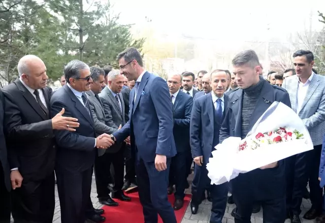 Bitlis'te Mazbatasını Alan Tanğlay, Göreve Başladı Bitlis'te Mazbatasını Alan Tanğlay, Göreve Başladı