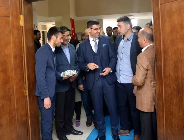 Bitlis'te Mazbatasını Alan Tanğlay, Göreve Başladı Bitlis'te Mazbatasını Alan Tanğlay, Göreve Başladı