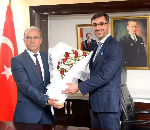 Bitlis'te Mazbatasını Alan Tanğlay, Göreve Başladı Bitlis'te Mazbatasını Alan Tanğlay, Göreve Başladı