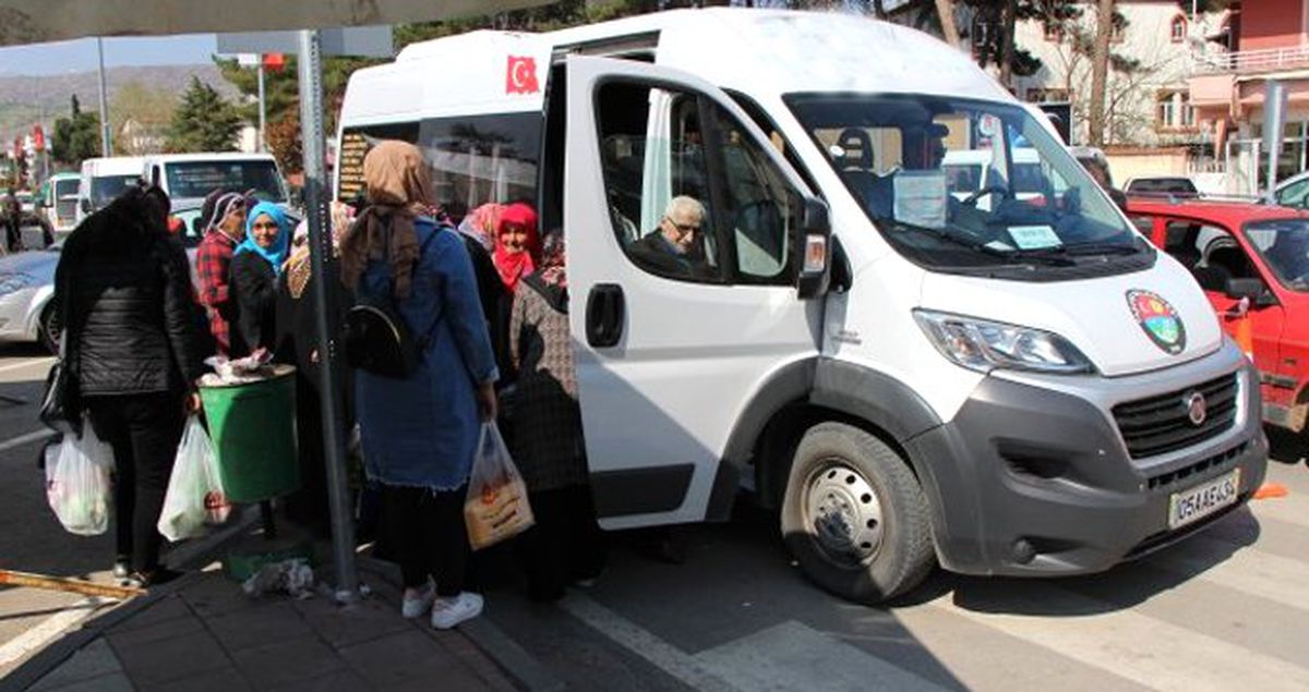 Seçimden Sonra Bir şey Değişmedi! Bu Belediye Minibüsünde Para Geçmiyor