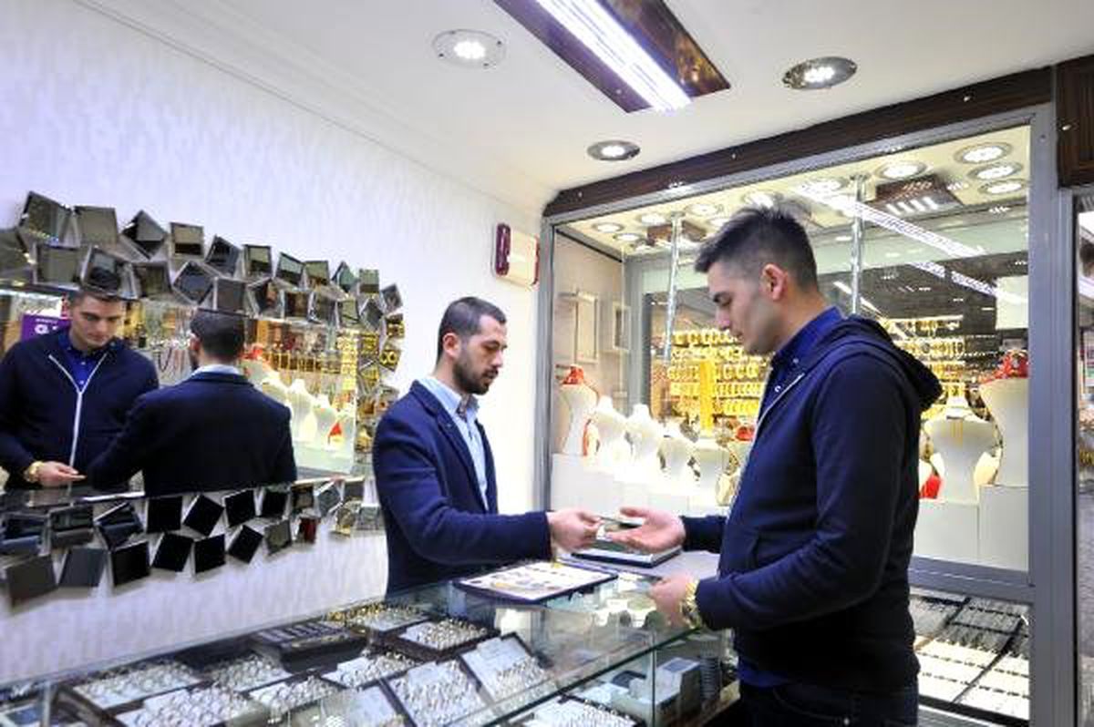Düğünlerin Yeni Takısı; Çeyrek Gram Altın
