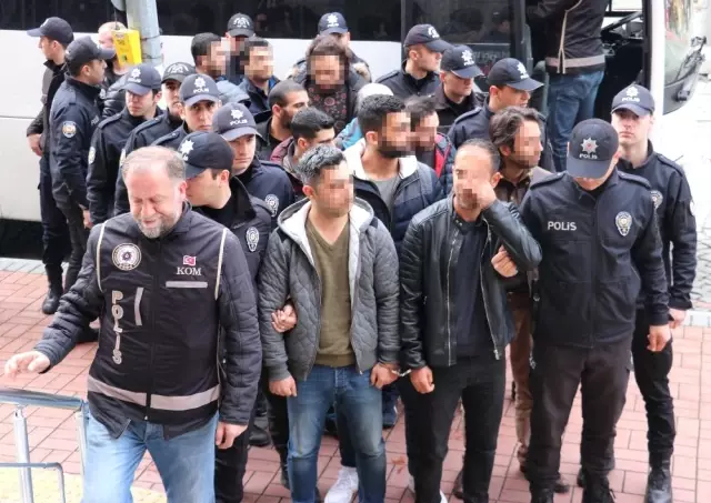 Fetö'den Gözaltına Alınan 28 Kişi Adliyeye Sevk Edildi