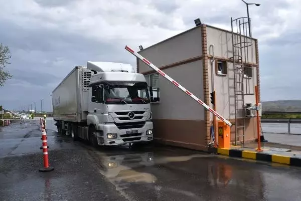 Kapıkule'de Tır Sürücülerinin Kuyruk Çilesi Sona Erdi Kapıkule'de Tır Sürücülerinin Kuyruk Çilesi Sona Erdi