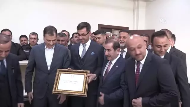 Mazbatasını Alan Tanğlay, Göreve Başladı Mazbatasını Alan Tanğlay, Göreve Başladı