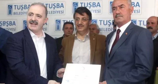 Seçimi Kazanan KHK'lı HDP'linin Yerine AK Parti'li Aday Mazbatayı Aldı Seçimi Kazanan KHK'lı HDP'linin Yerine AK Parti'li Aday Mazbatayı Aldı