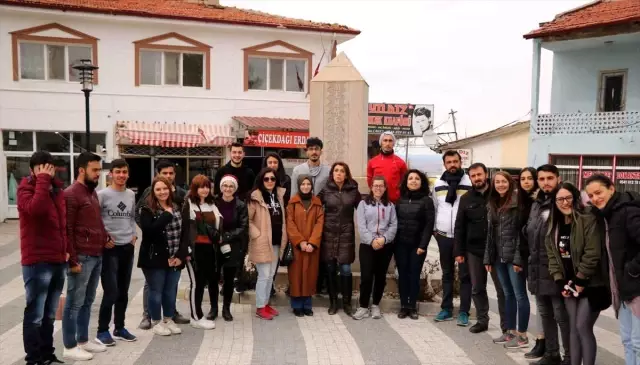 Üniversite Öğrencileri Mehmet Çavuş'u Unutmadı