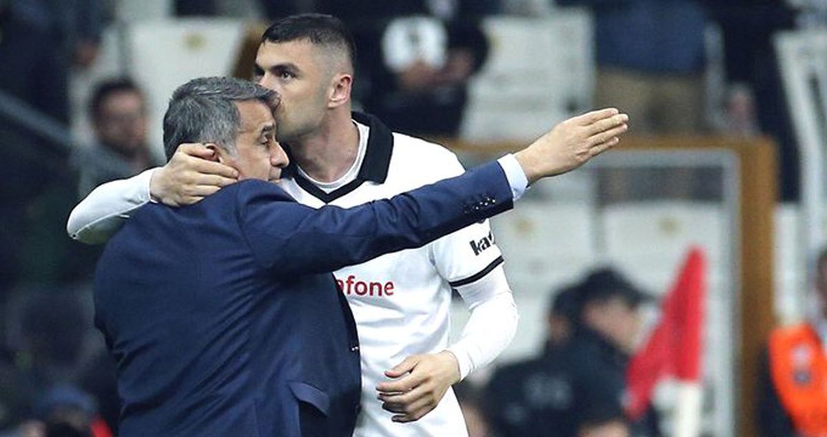 Başakşehir Maçının Yıldızı Burak Yılmaz, Anneannesini Kaybettiğini Açıkladı
