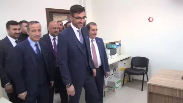 Bitlis Belediye Başkanı Tanğlay Mazbatasını Aldı Bitlis Belediye Başkanı Tanğlay Mazbatasını Aldı