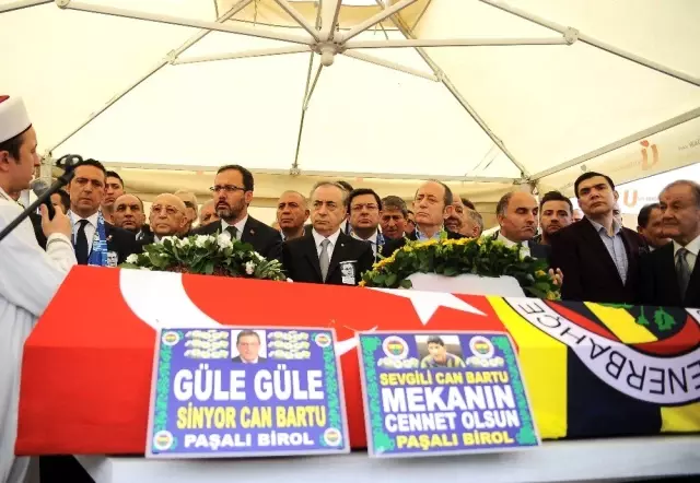 Can Bartu Son Yolculuğuna Uğurlandı Can Bartu Son Yolculuğuna Uğurlandı