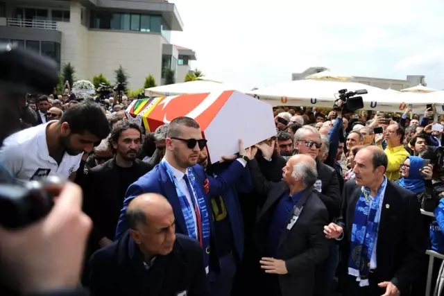 Can Bartu Son Yolculuğuna Uğurlandı Can Bartu Son Yolculuğuna Uğurlandı