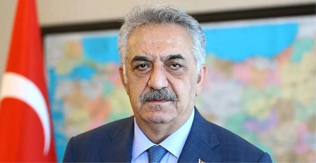 Babasını Son Yolculuğuna Uğurlayan Hayati Yazıcı Kimdir?