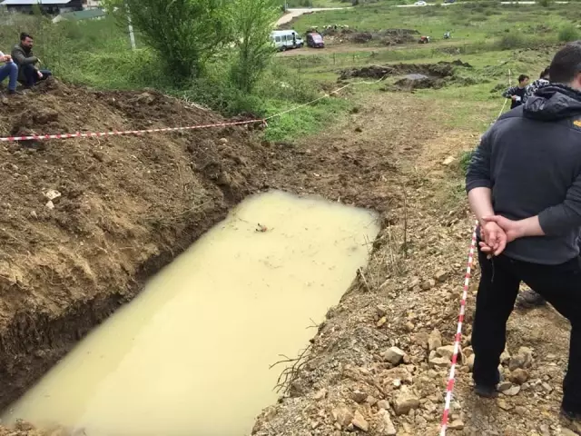 Off-Roadçıların Çamurla Mücadelesi Nefesleri Kesti Off-Roadçıların Çamurla Mücadelesi Nefesleri Kesti