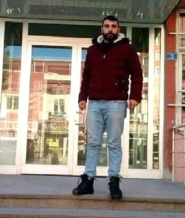 Taklacı Güvercin Sattığı İş Yerinin Önünde Öldürüldü
