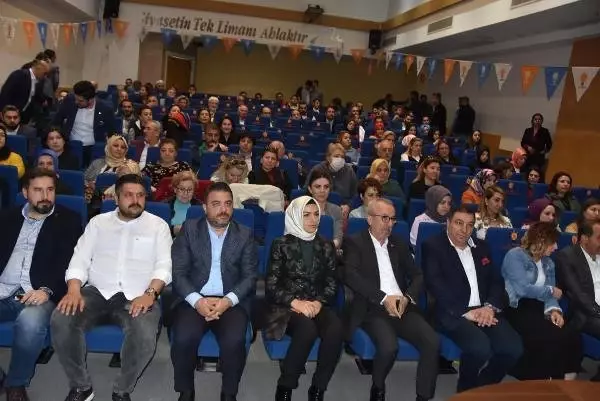 AK Parti İzmir'de Yeni Başkan İçin Temayül Yoklaması Yapılıyor AK Parti İzmir'de Yeni Başkan İçin Temayül Yoklaması Yapılıyor