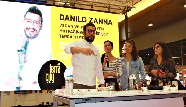 İtalyan Şef Danilo Zanna: Deri Botu, Ceketi Olanlar 'Vegan' Olamaz İtalyan Şef Danilo Zanna: Deri Botu, Ceketi Olanlar 'Vegan' Olamaz