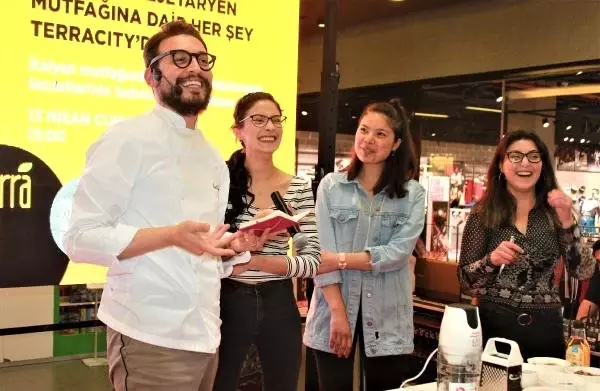 İtalyan Şef Danilo Zanna: Deri Botu, Ceketi Olanlar 'Vegan' Olamaz İtalyan Şef Danilo Zanna: Deri Botu, Ceketi Olanlar 'Vegan' Olamaz