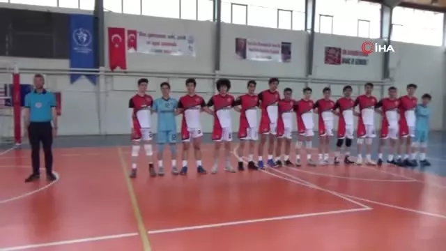Kulüpler Arası Yıldız Erkekler Voleybol Grup Müsabakaları Simav'da Başladı Kulüpler Arası Yıldız Erkekler Voleybol Grup Müsabakaları Simav'da Başladı
