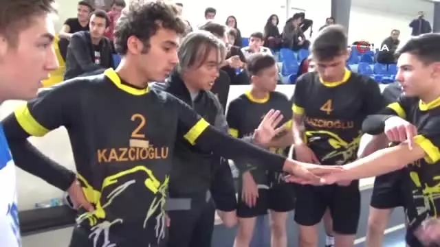 Kulüpler Arası Yıldız Erkekler Voleybol Grup Müsabakaları Simav'da Başladı Kulüpler Arası Yıldız Erkekler Voleybol Grup Müsabakaları Simav'da Başladı