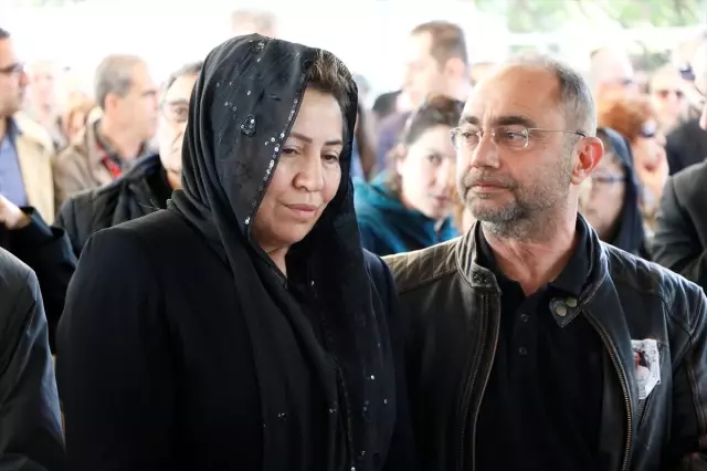 ABD'de Hayatını Kaybeden İlayda Son Yolculuğuna Uğurlandı ABD'de Hayatını Kaybeden İlayda Son Yolculuğuna Uğurlandı