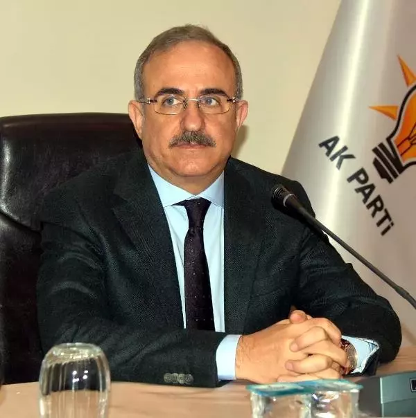 AK Parti'nin İzmir'deki Temayül Yoklamasında 3 İsim Öne Çıktı AK Parti'nin İzmir'deki Temayül Yoklamasında 3 İsim Öne Çıktı